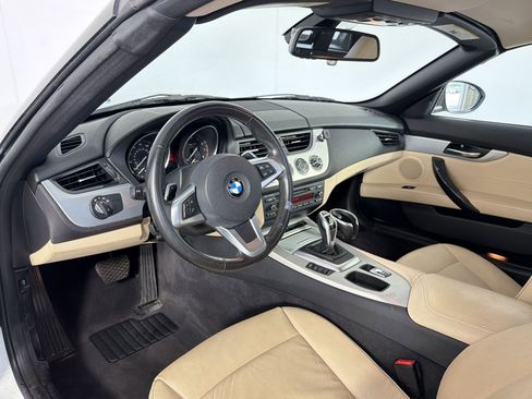 Used 2014 BMW Z4 sDrive28i image 4