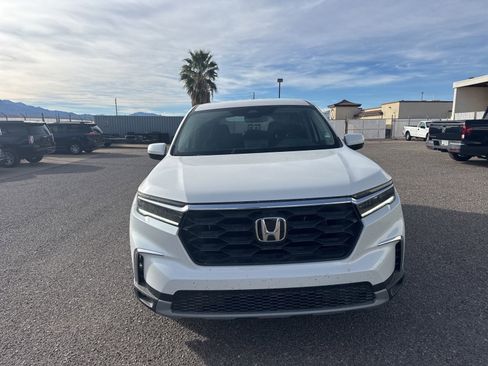 Used 2025 Honda Pilot EX-L image 8
