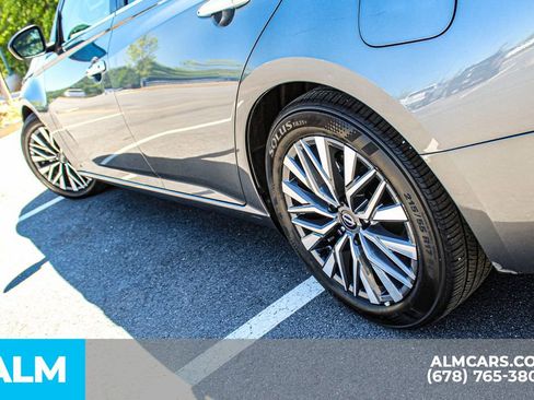 Used 2025 Nissan Altima 2.5 SV FWD image 13