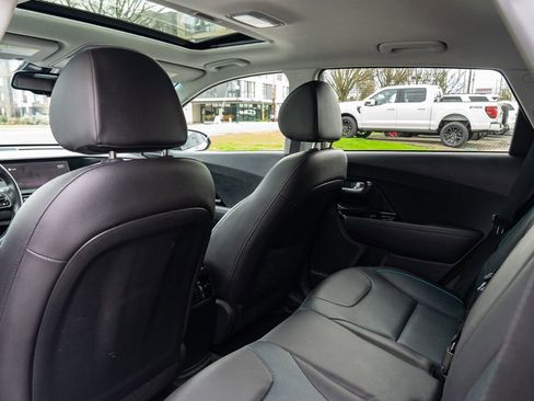 Used 2022 Kia Niro EX Premium w/ Cold Weather Package image 25