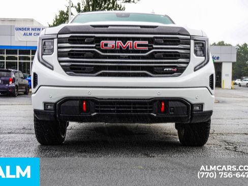 Used 2025 GMC Sierra 1500 AT4 w/ Technology Package image 11