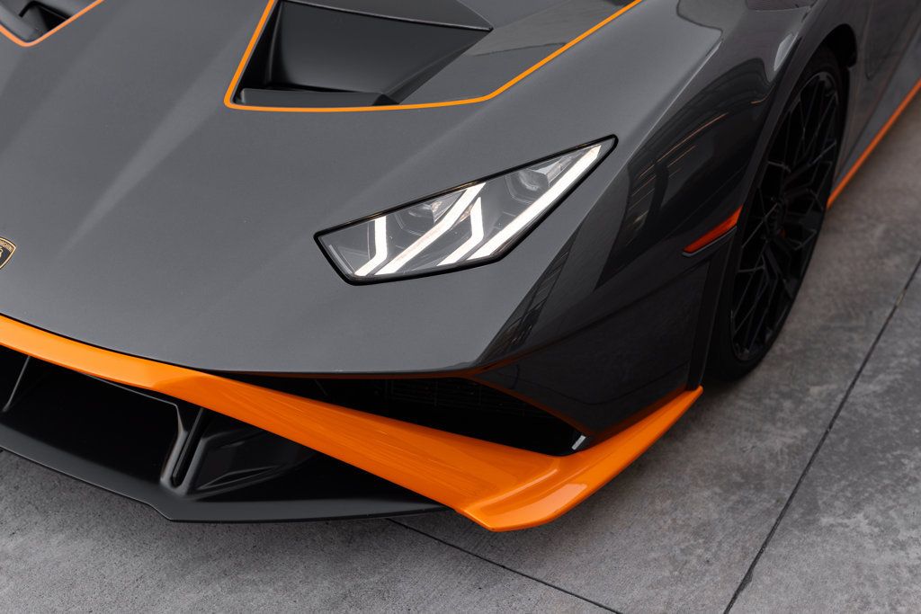 Used 2023 Lamborghini Huracan STO RWD image 5