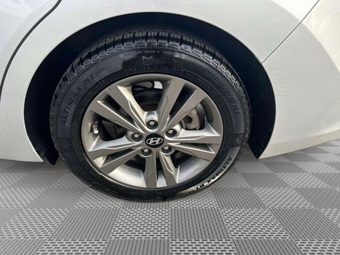 Used 2018 Hyundai Elantra SEL image 35