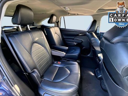 Used 2021 Toyota Highlander XLE image 23