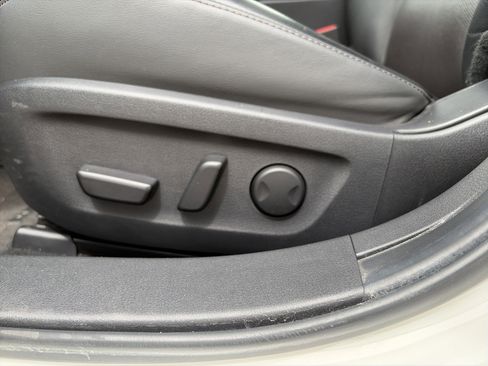 Used 2019 MAZDA MAZDA3 Sedan w/ Premium Package FWD image 17