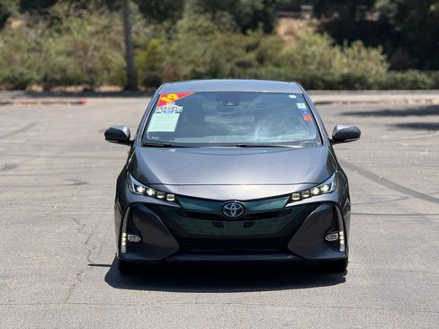 Used 2019 Toyota Prius Prime Advanced w/ Carpet Mat Package FWD image 8