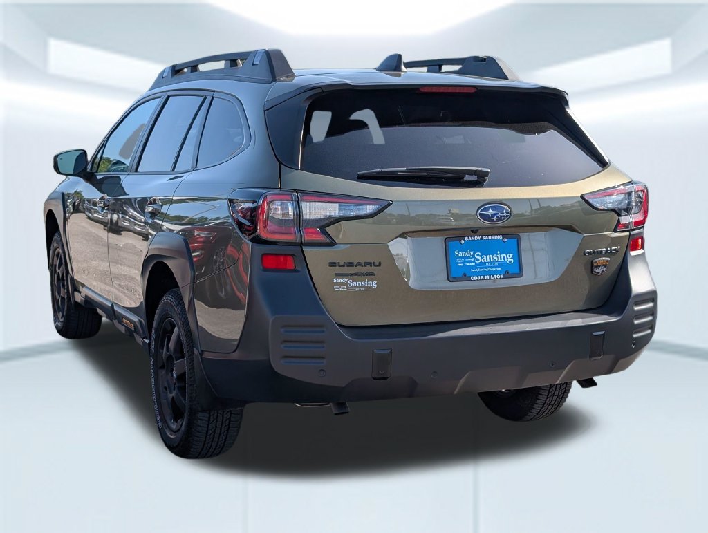 Used 2025 Subaru Outback Wilderness AWD/4WD image 3