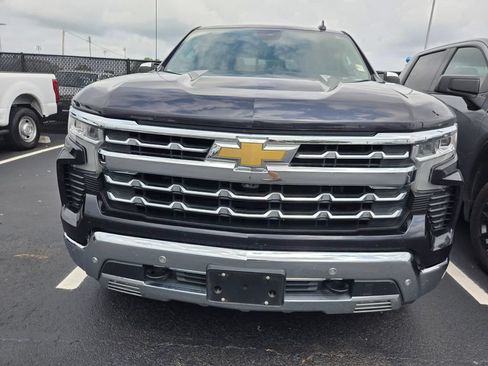 Used 2023 Chevrolet Silverado 1500 LTZ AWD/4WD image 4