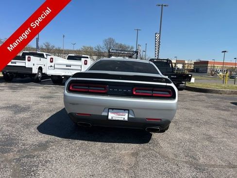 Used 2022 Dodge Challenger R/T Scat Pack w/ Driver Convenience Group RWD image 4