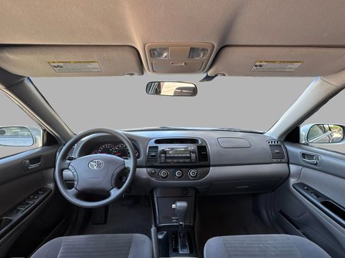 Used 2005 Toyota Camry LE FWD image 82