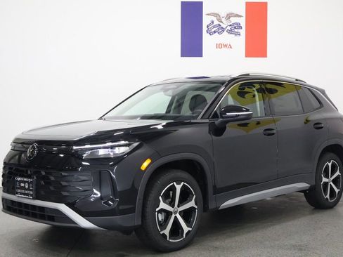 New 2026 Volkswagen Tiguan SE image 8