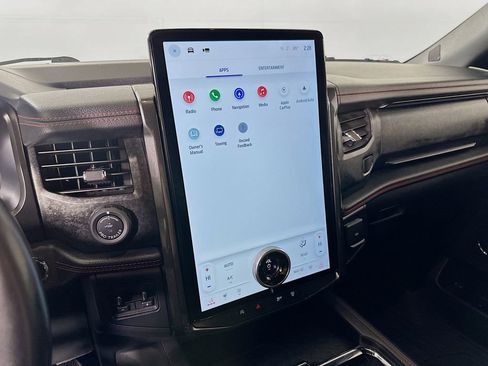 Used 2022 Ford Expedition Max Limited image 26