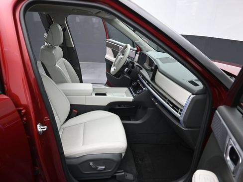 Used 2024 Hyundai Santa Fe Limited AWD/4WD image 39