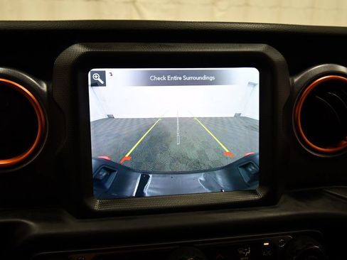 Used 2020 Jeep Gladiator Mojave AWD/4WD image 24