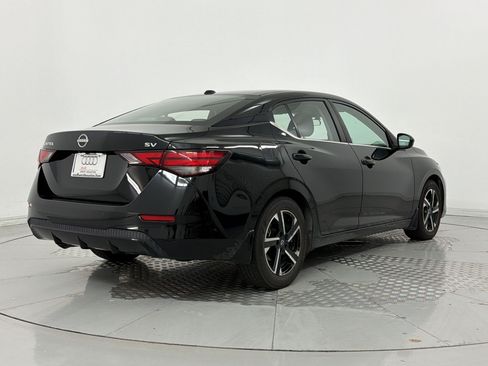 Used 2024 Nissan Sentra SV FWD image 9