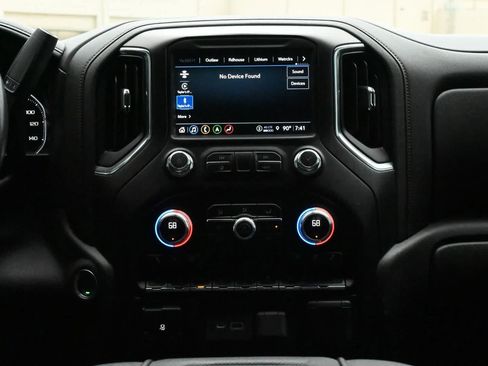 Used 2021 GMC Sierra 1500 AT4 w/ AT4 Preferred Package AWD/4WD image 13