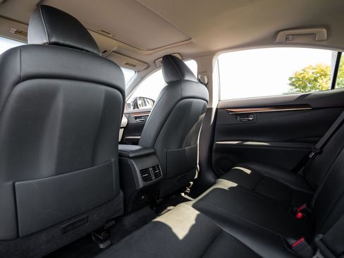 Used 2015 Lexus ES 350 image 34