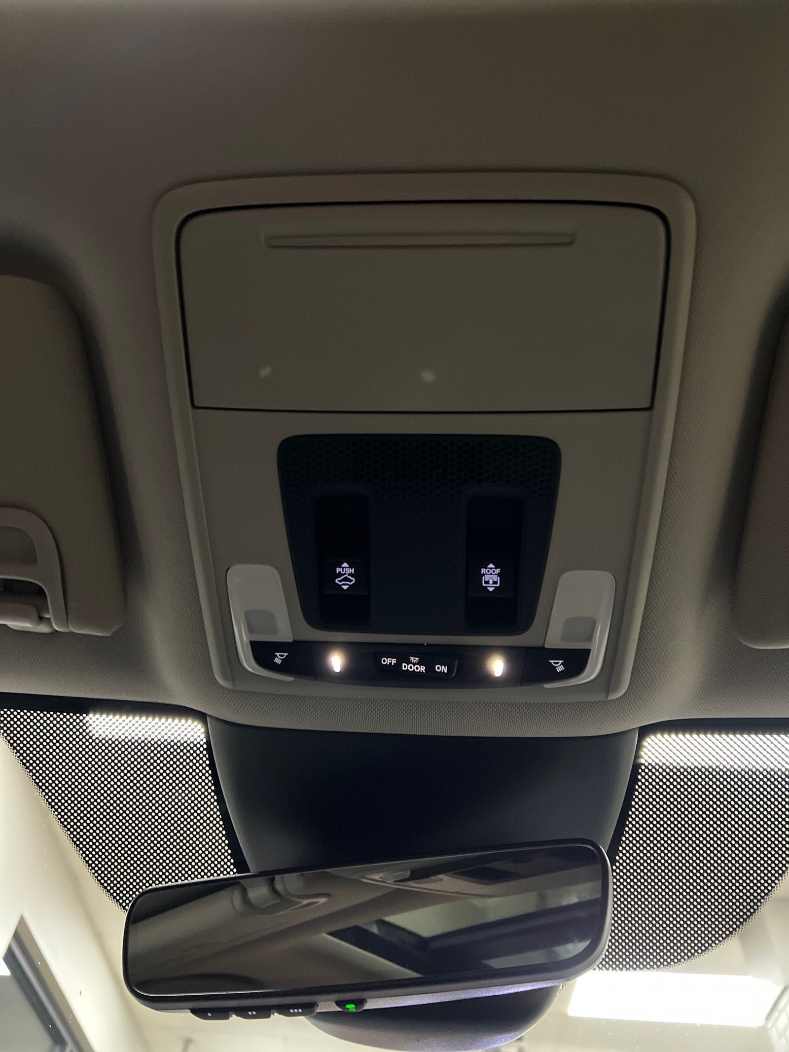 Used 2025 Honda Pilot Touring image 24