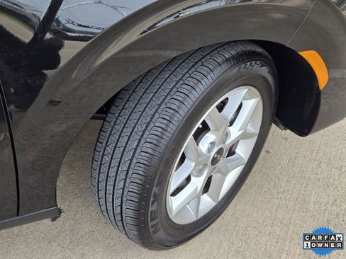 Certified 2025 Kia Soul S image 6