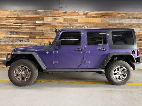 Used 2017 Jeep Wrangler Unlimited Sport AWD/4WD image 9