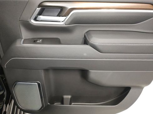 New 2026 GMC Sierra 2500 Denali w/ Denali Reserve Package AWD/4WD image 14