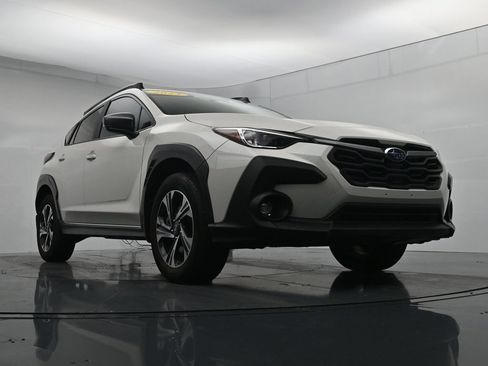 Used 2024 Subaru Crosstrek 2.0i Premium AWD/4WD image 32