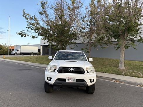 Used 2013 Toyota Tacoma PreRunner w/ TRD Sport Pkg RWD image 3