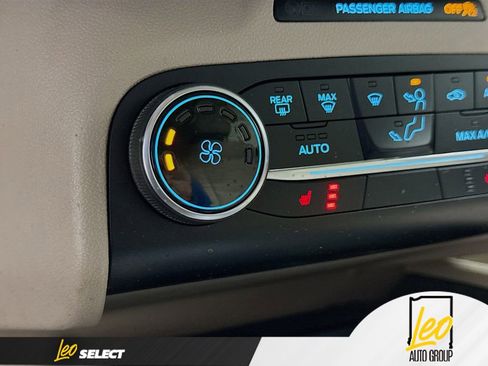 Used 2020 Ford Escape SE FWD image 21