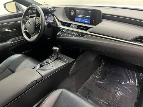 Certified 2021 Lexus ES 350 w/ Premium Package image 11