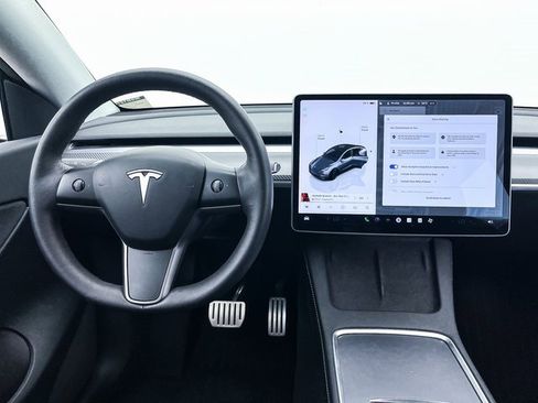 Used 2022 Tesla Model Y Performance image 5