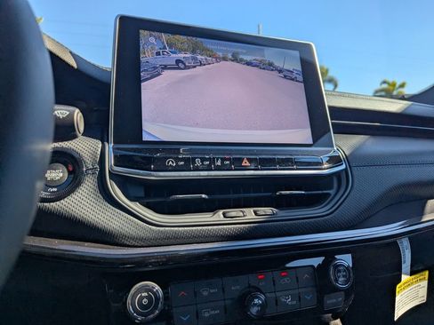 New 2026 Jeep Compass Latitude image 20