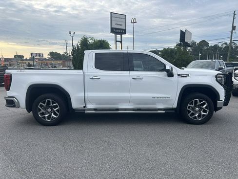Used 2023 GMC Sierra 1500 SLT w/ SLT Premium Package AWD/4WD image 5