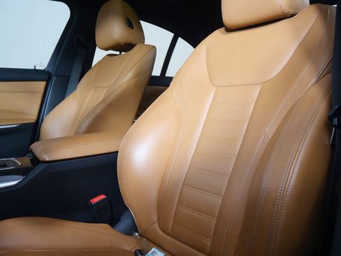 Used 2019 BMW 330i Sedan image 11