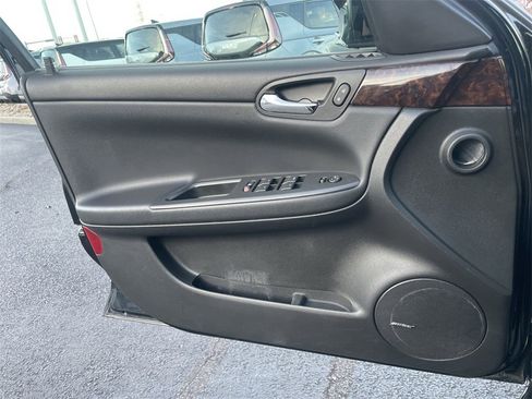 Used 2013 Chevrolet Impala LTZ image 19