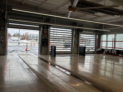 Used 2023 Kia Sorento LX image 10