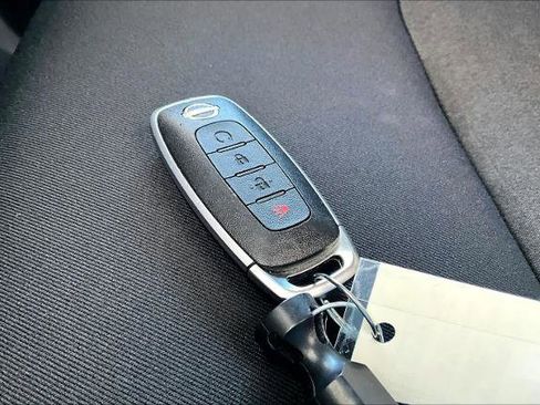 Certified 2024 Nissan Pathfinder SV image 13