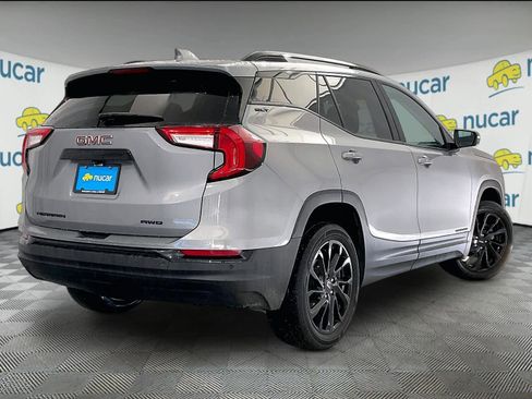 Used 2024 GMC Terrain SLT w/ Elevation Edition image 6