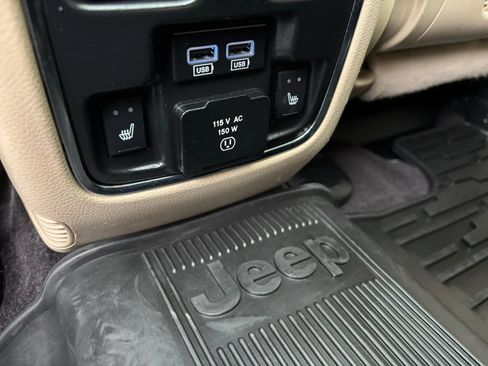 Used 2017 Jeep Grand Cherokee Limited w/ Luxury Group II AWD/4WD image 52
