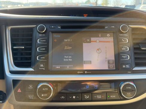 Used 2015 Toyota Highlander Limited image 7