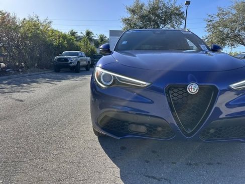 Used 2022 Alfa Romeo Stelvio Sprint image 4