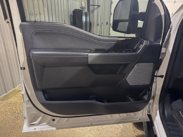 Used 2024 Ford F250 Lariat w/ Lariat Ultimate Package AWD/4WD image 8