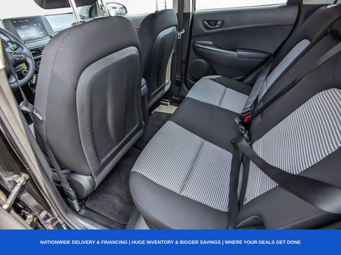 Used 2022 Hyundai Kona SE image 22