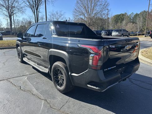 New 2025 Chevrolet Silverado EV LT image 7