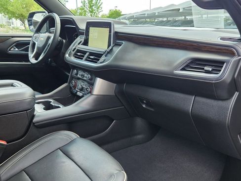 Used 2023 Chevrolet Tahoe Premier AWD/4WD image 16