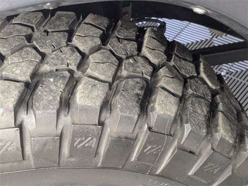 Used 2023 Jeep Wrangler Willys image 9