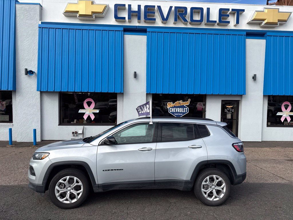 Used 2024 Jeep Compass Latitude AWD/4WD image 18