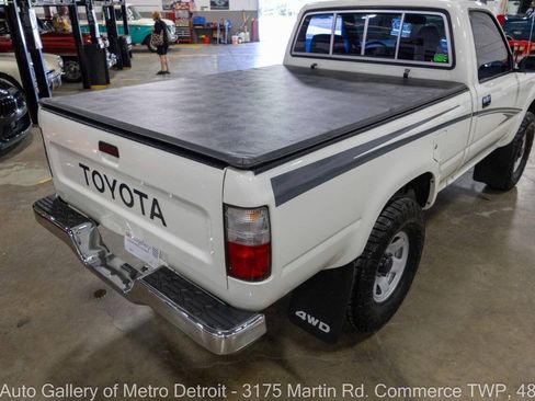 Used 1995 Toyota Pickup DX AWD/4WD image 15