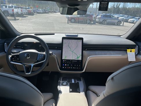 New 2025 Volvo EX90 Plus image 11