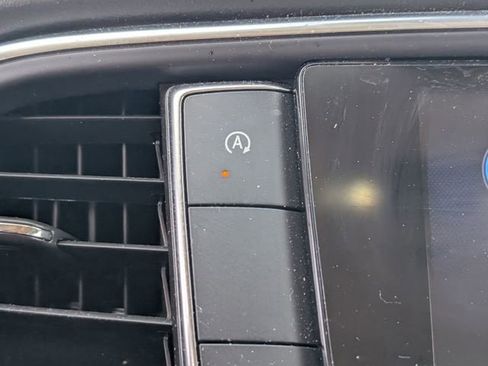 Used 2023 Buick Enclave Essence w/ Experience Buick Package image 16