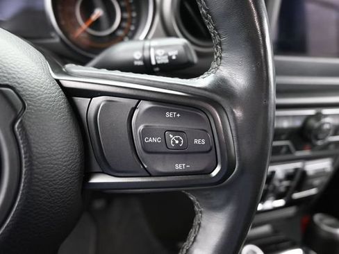 Used 2022 Jeep Gladiator Sport AWD/4WD image 31